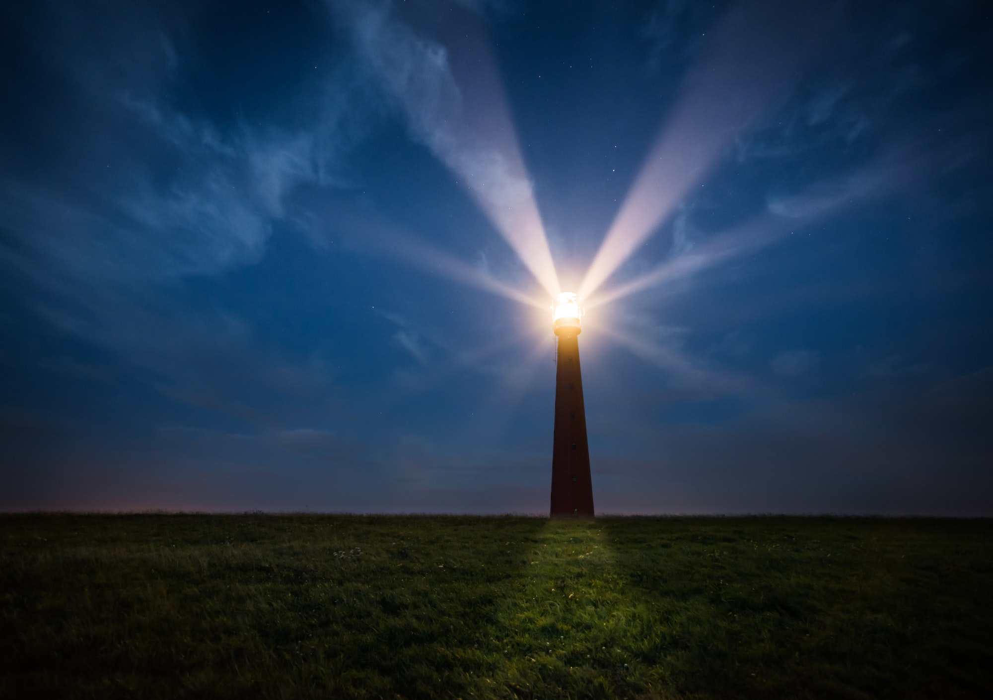 Beacon unsplash Pn6iimgM-wo