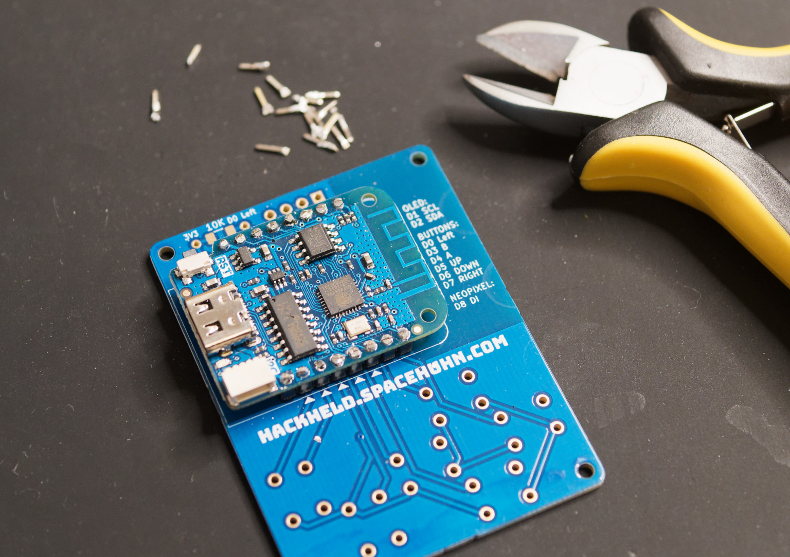 D1 Mini cutting header pins